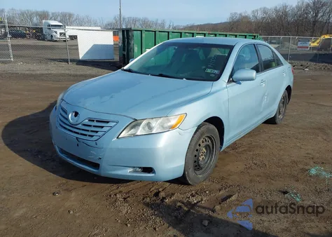 2007 Toyota Camry Le z USA, uszkodzony, nr VIN 4T1BE46K47U553565